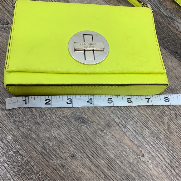 Kate Spade New York Newbury Lane Sally Crossbody Bag Highlighter Yellow - Picture 3 of 12